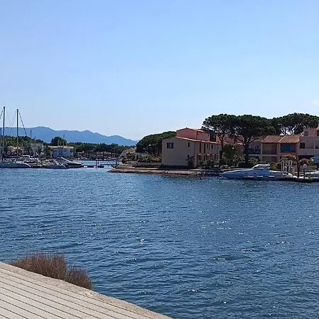 T2 Avec Vue Magique Sur La Marina - Wifi Et Parking Privé Gratuits *