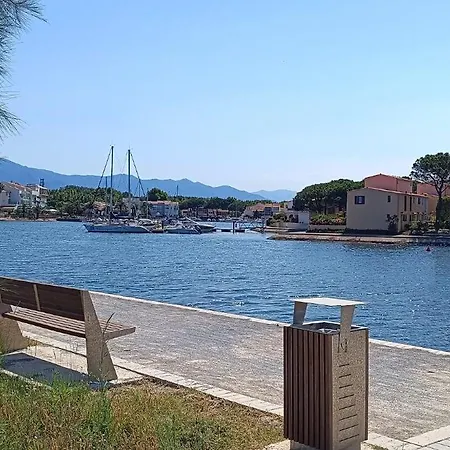 T2 Avec Vue Magique Sur La Marina - Wifi Et Parking Prive Gratuits Daire *